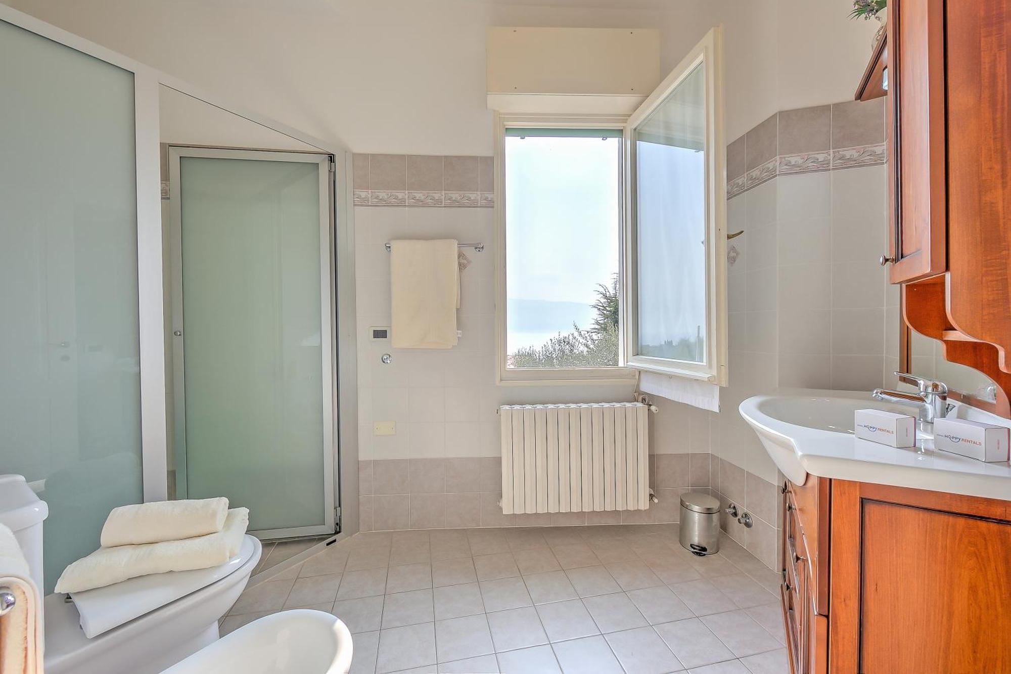 Angela -Terrace & Beautiful View Lake - Happy Rentals Toscolano Maderno Buitenkant foto