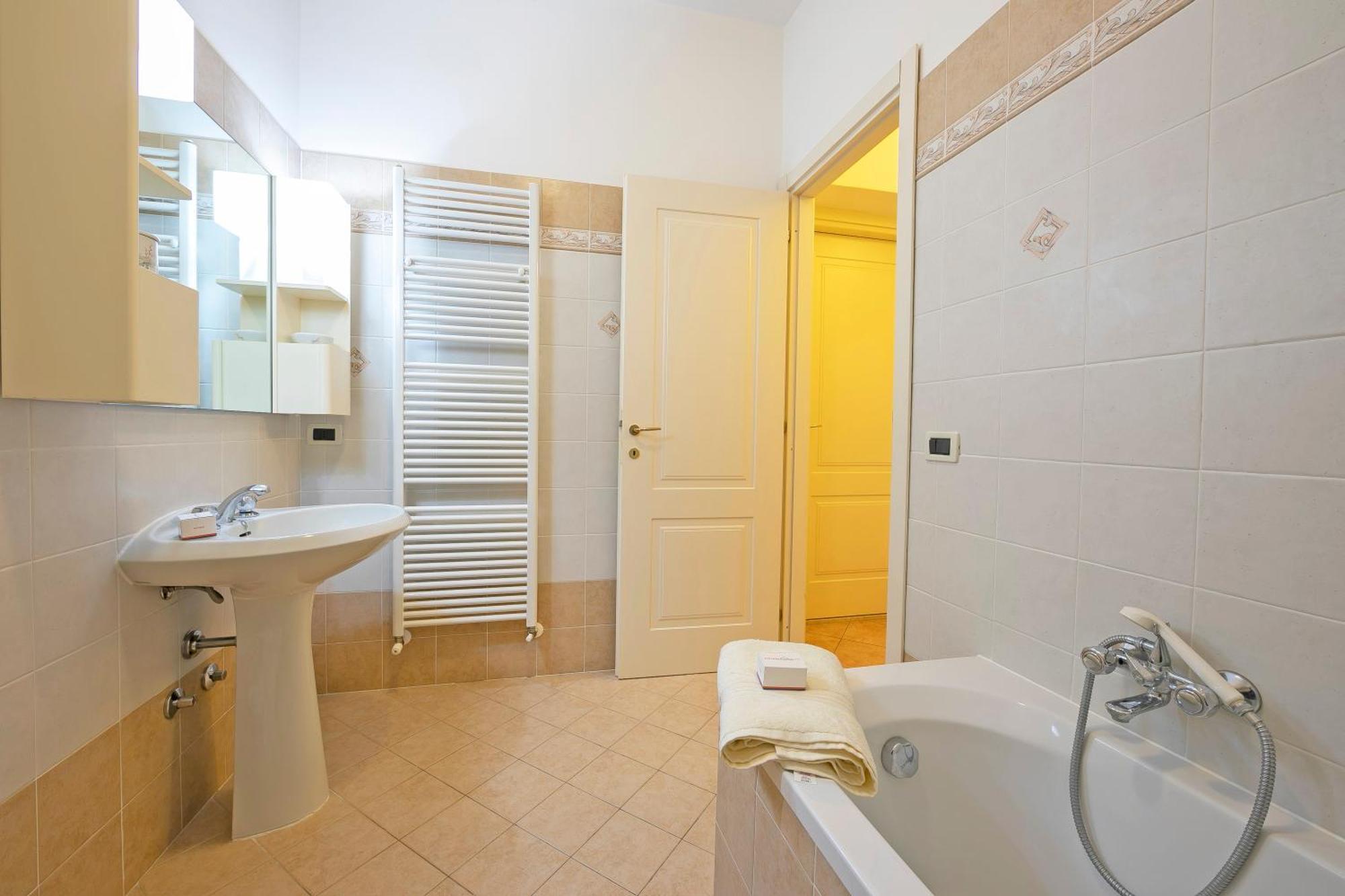 Angela -Terrace & Beautiful View Lake - Happy Rentals Toscolano Maderno Buitenkant foto