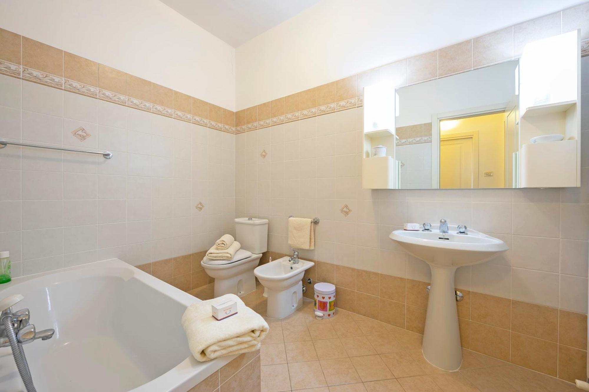 Angela -Terrace & Beautiful View Lake - Happy Rentals Toscolano Maderno Buitenkant foto